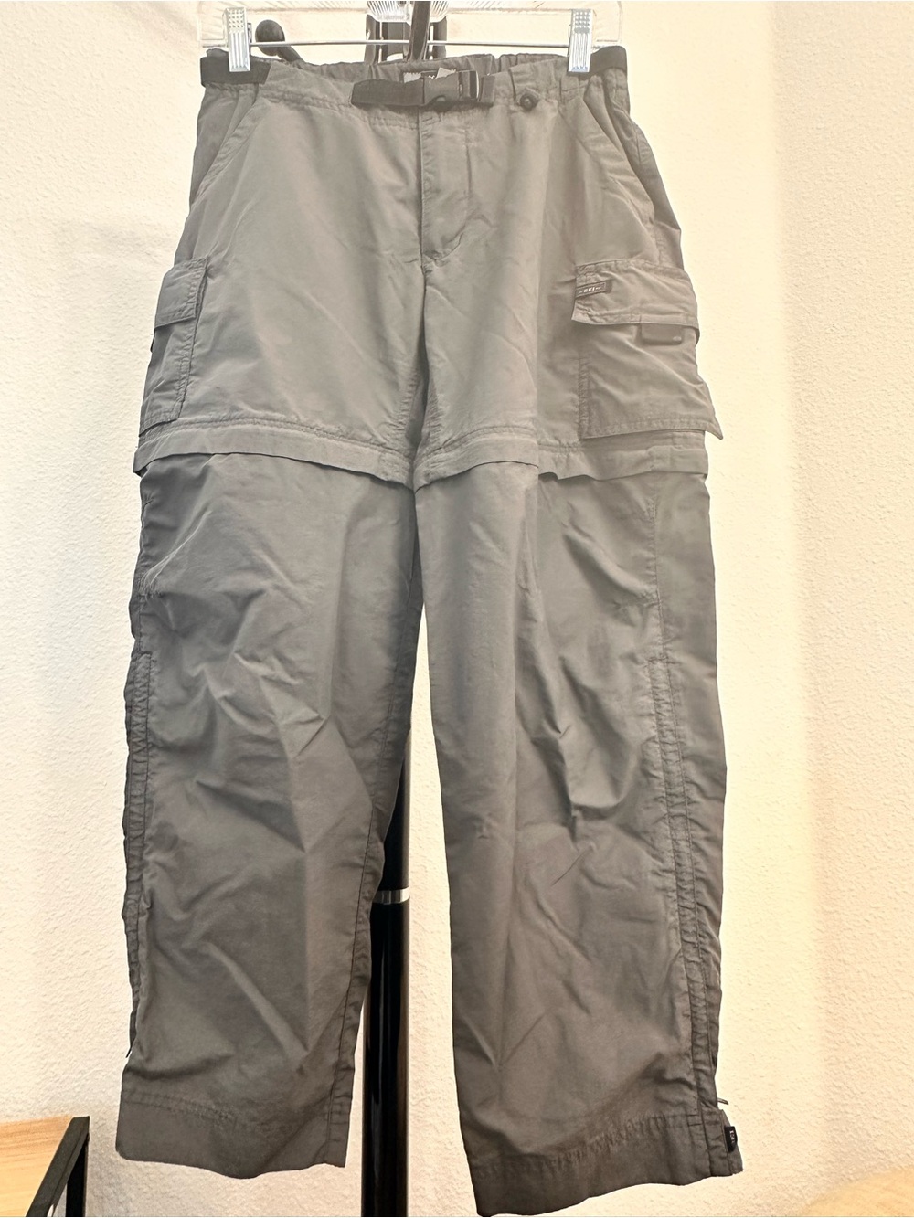 REI Hiking Pants Women Gray Relaxed Fit Convertible Zip Off Hiking Outdoor Sz 4P